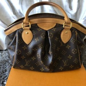 Loui Vuitton Tivoli (gentle used)